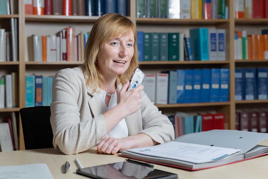 Rechtsanwältin und Notarin Sabrina Deiseroth